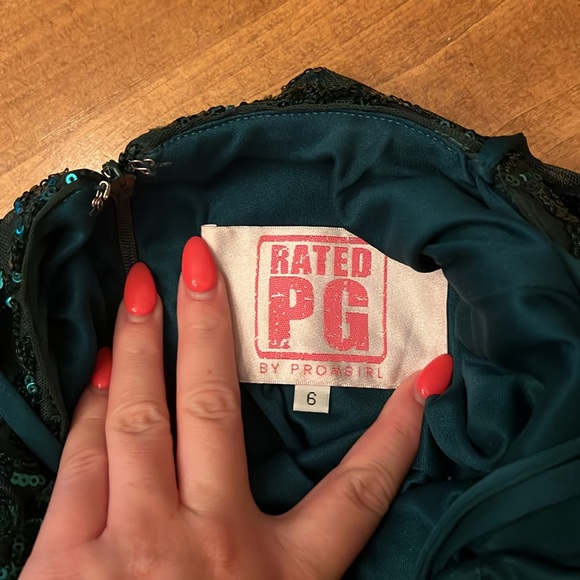 Prom Girl size 6 Forest Green prom dress - Picture 4 of 6